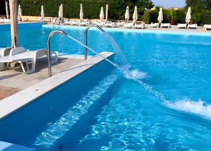 La Feluca Szálloda Isca sullo Ionio